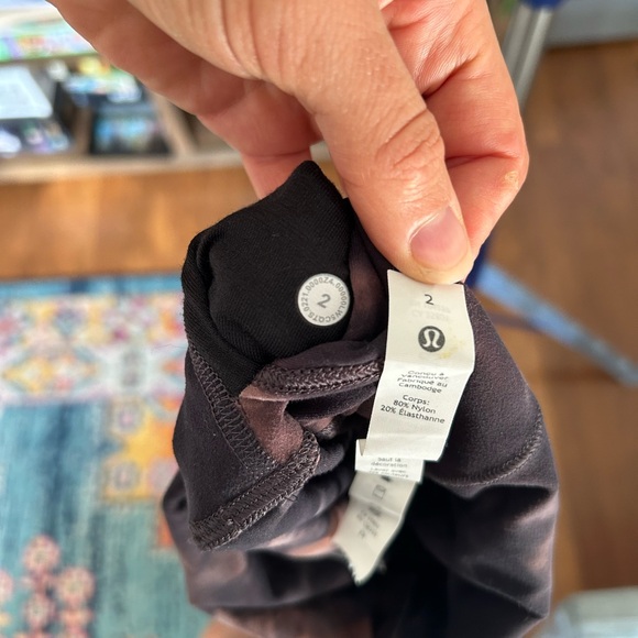 NWOT Lululemon align diamond dye 25” in graphite pastel pink in size 2 - Picture 8 of 8